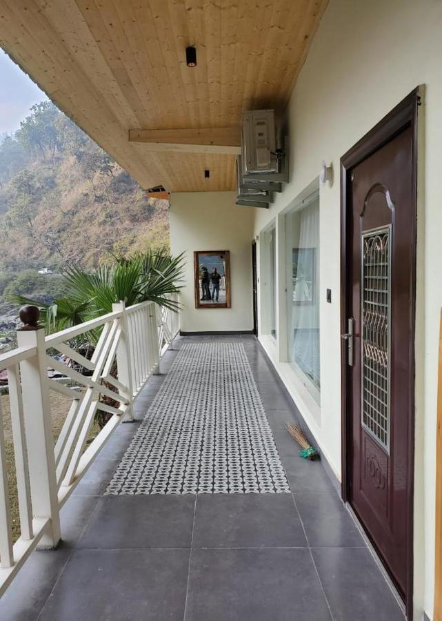 7 Hills Hotel And Resort Lansdowne Exteriér fotografie
