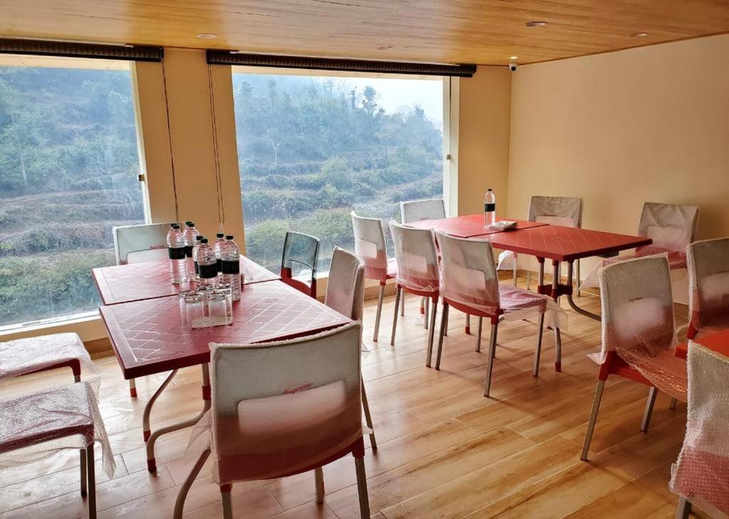 7 Hills Hotel And Resort Lansdowne Exteriér fotografie
